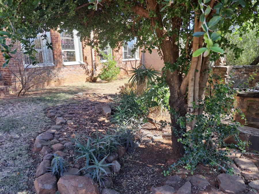 4 Bedroom Property for Sale in Langenhovenpark Free State